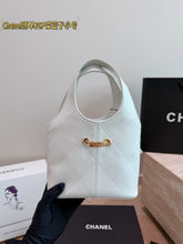 Load image into Gallery viewer, CC1439 Chanel Classic Hobo Bag / Large (23 cm), Small (18 cm)
