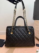 Load image into Gallery viewer, CC1440 Chanel Classic Chain Tote / 37 x 25 cm
