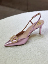 Load image into Gallery viewer, SE1538 VLOGO SIGNATURE SLINGBACK PUMP / Size5-10

