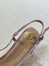 Load image into Gallery viewer, SE1538 VLOGO SIGNATURE SLINGBACK PUMP / Size5-10
