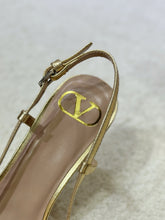 Load image into Gallery viewer, SE1539 VLOGO SIGNATURE SLINGBACK PUMP / Size5-10
