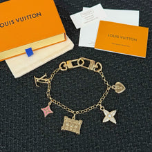 Load image into Gallery viewer, JW1024 Long Chain Keychain
