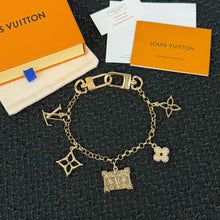 Load image into Gallery viewer, JW1024 Long Chain Keychain
