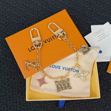 Load image into Gallery viewer, JW1024 Long Chain Keychain
