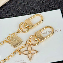 Load image into Gallery viewer, JW1024 Long Chain Keychain
