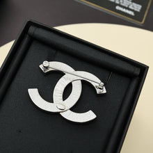 Load image into Gallery viewer, JW1025 Chanel CC Brooch

