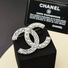 Load image into Gallery viewer, JW1025 Chanel CC Brooch
