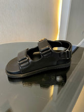 Load image into Gallery viewer, SE1335 Women&#39;s Double G Sandal / Size5-11
