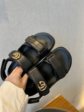 Load image into Gallery viewer, SE1335 Women&#39;s Double G Sandal / Size5-11
