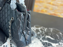 Load image into Gallery viewer, CC1442 Chanel Classic Chain Tote / 37 x 24 cm
