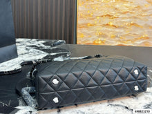 Load image into Gallery viewer, CC1442 Chanel Classic Chain Tote / 37 x 24 cm
