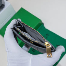 Load image into Gallery viewer, BV063  Small Cassette Bi-Fold Zip Wallet / 4.5x3.5x0.4inch
