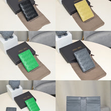 Load image into Gallery viewer, BV064 Intrecciato Flap Card Case / 4.4x3.1x0.4inch
