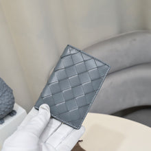 Load image into Gallery viewer, BV064 Intrecciato Flap Card Case / 4.4x3.1x0.4inch
