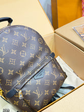 Load image into Gallery viewer, LB1489 LV Palm Springs Backpack / 20 x 11 x 30 cm
