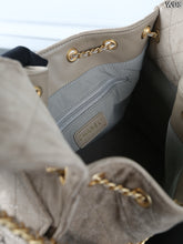 Load image into Gallery viewer, CC1195 CHANEL 25 Small Handbag / 11.8 x 10.2 x 5.5in
