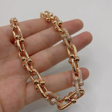 Load image into Gallery viewer, JW960 Tiffany Graduated Link Necklace
