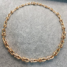 Load image into Gallery viewer, JW960 Tiffany Graduated Link Necklace
