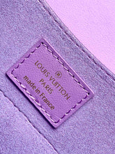 Load image into Gallery viewer, LB877 Hide and Seek / HIGHEST QUALITY VERSION / 8.3 x 5.9 x 3.1 inches
