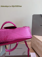 Load image into Gallery viewer, BC076 Balenciaga Le Cagole  / Large: 32 x 22 cm  Medium: 30  x 19 cm  Small: 24 x 14 cm
