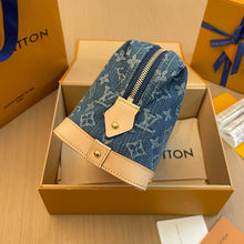 Load image into Gallery viewer, LB915 Pochette Cosmétique GM / 10.6 x 7.1 x 3.5 inches /HIGHEST QUALITY VERSION
