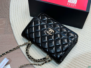 CC1021 Wallet on Chain / 4.8 × 7.5 × 1.4 in