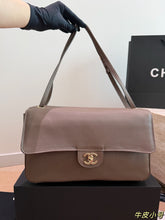 Load image into Gallery viewer, CC1447 Chanel 26S Flap Bag / 32 x 19.5 x 10 cm
