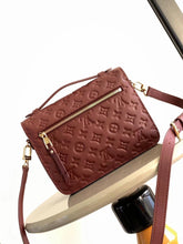 Load image into Gallery viewer, LB878 Pochette Métis / HIGHEST QUALITY VERSION / 9.8 x 7.5 x 2.8 inches
