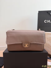 Load image into Gallery viewer, CC1447 Chanel 26S Flap Bag / 32 x 19.5 x 10 cm
