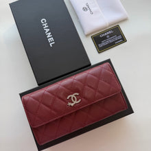 Load image into Gallery viewer, CC1448 CHANEL Lambskin Caviar Bifold Wallet / 19 x 10 cm
