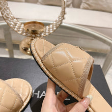 Load image into Gallery viewer, SE1416 CC Slide Sandals / Size5-10
