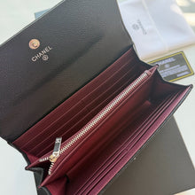 Load image into Gallery viewer, CC1449 CHANEL Lambskin Caviar Bifold Wallet / 19 x 10 cm
