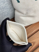 Load image into Gallery viewer, CC968 Card Holder / 2.9 × 4.4 × 0.2 in
