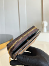 Load image into Gallery viewer, LB1144 Cléa Wallet / HIGHEST QUALITY VERSION / 4.3 x 3.3 x 1.4 inches
