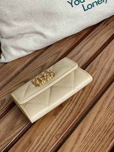 CC970 Small Flap Wallet / 3.3× 4.3 × 1.1in