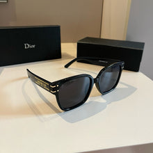 Load image into Gallery viewer, JW840 CD Sunglasses
