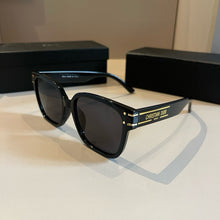 Load image into Gallery viewer, JW840 CD Sunglasses
