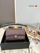 Load image into Gallery viewer, CC820 Classic Handbag / 6 × 9.9 × 2.5 in
