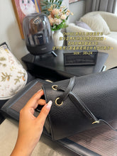 Load image into Gallery viewer, CC1450 CHANEL Large Flap Messenger Bag / 38 x 24 cm
