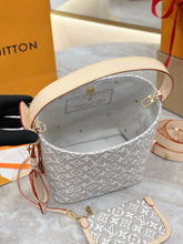 Load image into Gallery viewer, LB1494 LV All In BB / HIGHEST QUALITY VERSION / 16 x 18 x 12 cm
