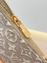 Load image into Gallery viewer, LB1494 LV All In BB / HIGHEST QUALITY VERSION / 16 x 18 x 12 cm
