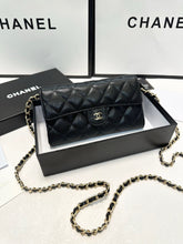 Load image into Gallery viewer, CC917 Wallet on Chain / 9.4x3.9inch
