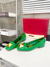 Load image into Gallery viewer, SE1059 ONE STUD Flat Shoes / Size5-10
