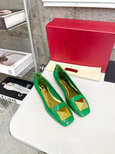 Load image into Gallery viewer, SE1059 ONE STUD Flat Shoes / Size5-10
