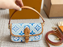 Load image into Gallery viewer, LB1002 Nano Diane / 7.5 x 4.1 x 2.4 inches
