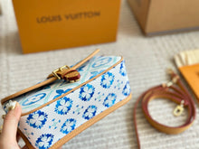 Load image into Gallery viewer, LB1002 Nano Diane / 7.5 x 4.1 x 2.4 inches
