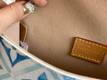 Load image into Gallery viewer, LB1002 Nano Diane / 7.5 x 4.1 x 2.4 inches
