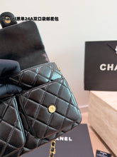 Load image into Gallery viewer, CC1451 Chanel 24A Double Flap Messenger Bag / 25 x 19 cm
