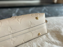 Load image into Gallery viewer, LB1008 CarryAll PM / 11.4 x 9.4 x 4.7 inches
