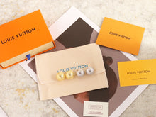 Load image into Gallery viewer, JW715 LB Earrings
